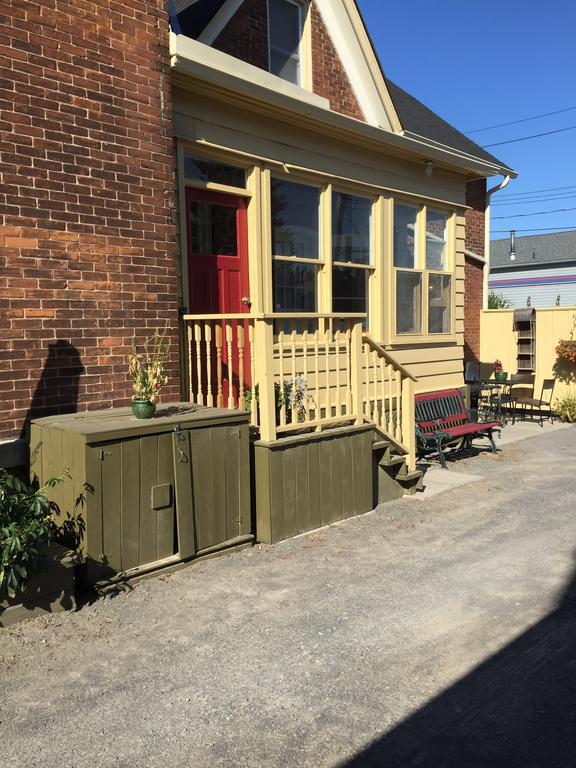 Loyalist Lofts Picton Exterior foto