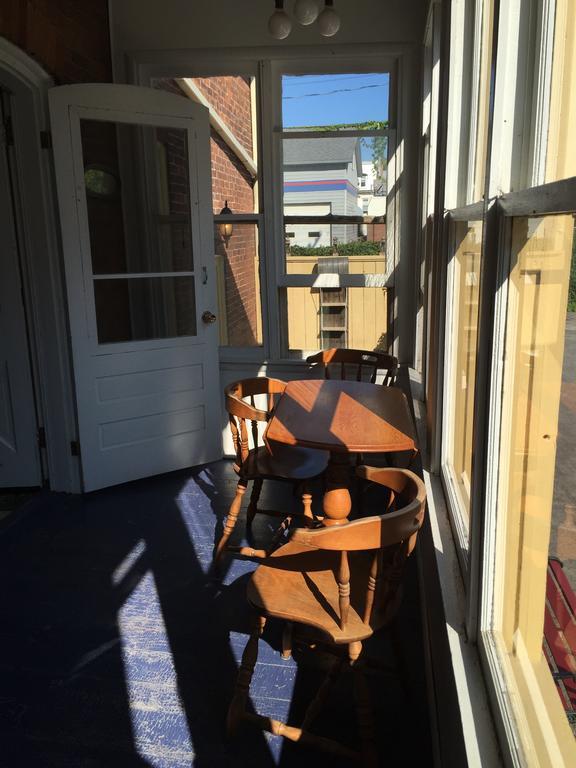 Loyalist Lofts Picton Exterior foto